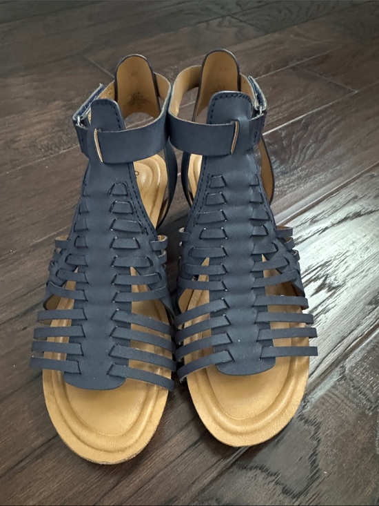 Earth Shoes - Earth Navy Strappy Woven Gladiator Sandals